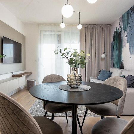 City Lux Apartment 2 - With Garage And Balcony Zadar Bagian luar foto