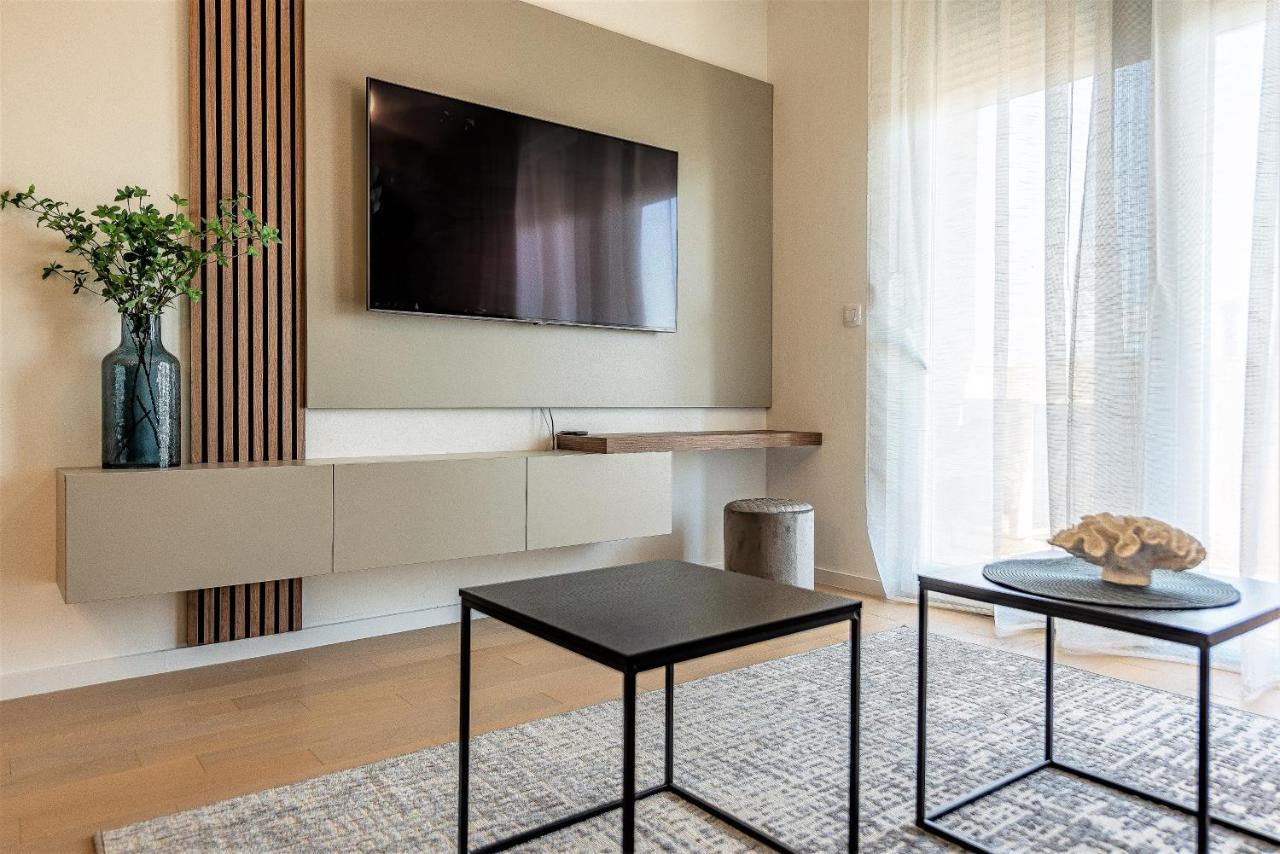 City Lux Apartment 2 - With Garage And Balcony Zadar Bagian luar foto