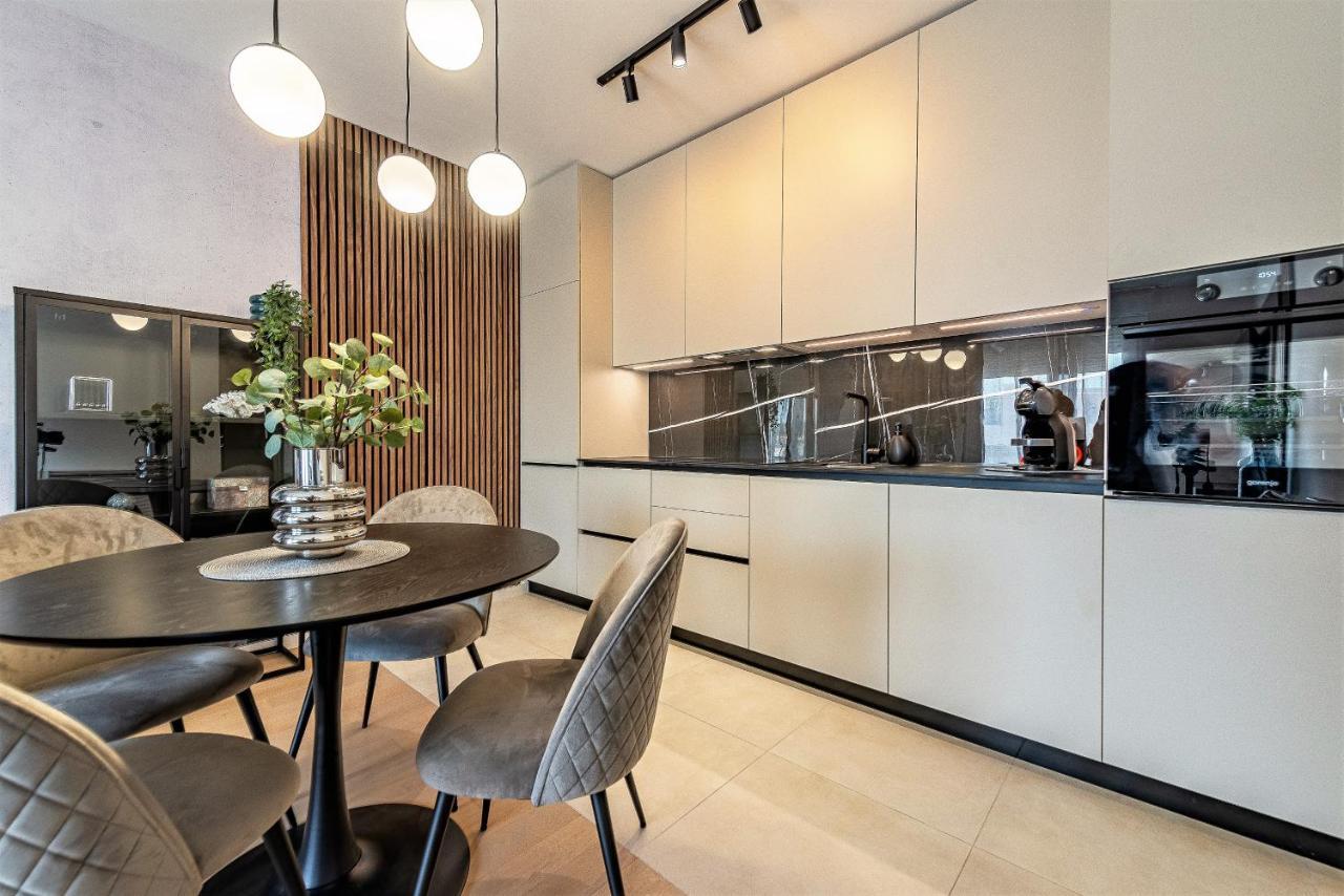 City Lux Apartment 2 - With Garage And Balcony Zadar Bagian luar foto