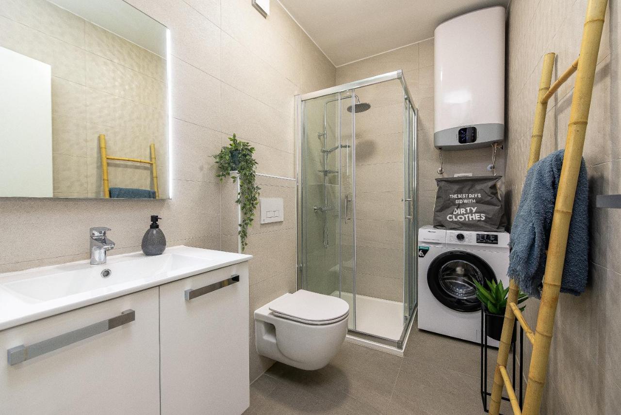 City Lux Apartment 2 - With Garage And Balcony Zadar Bagian luar foto