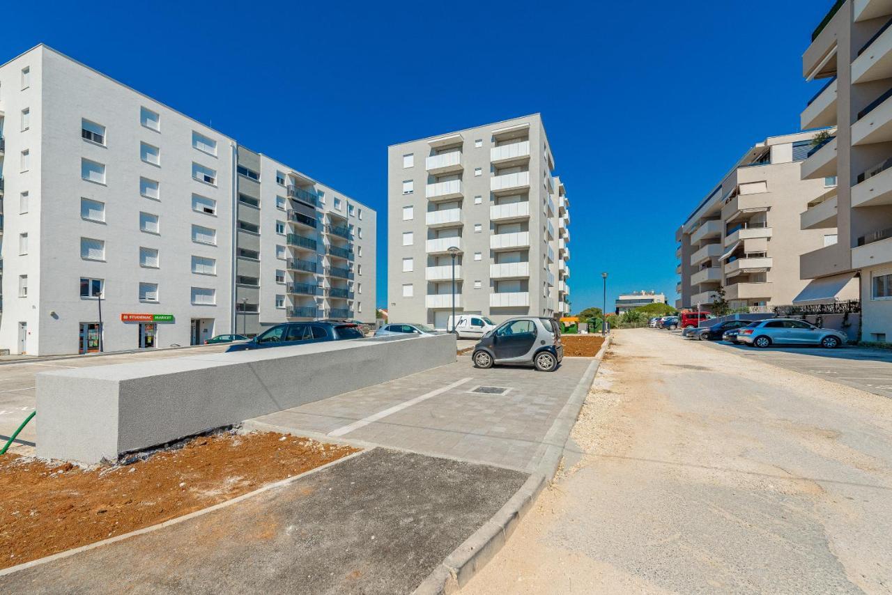 City Lux Apartment 2 - With Garage And Balcony Zadar Bagian luar foto